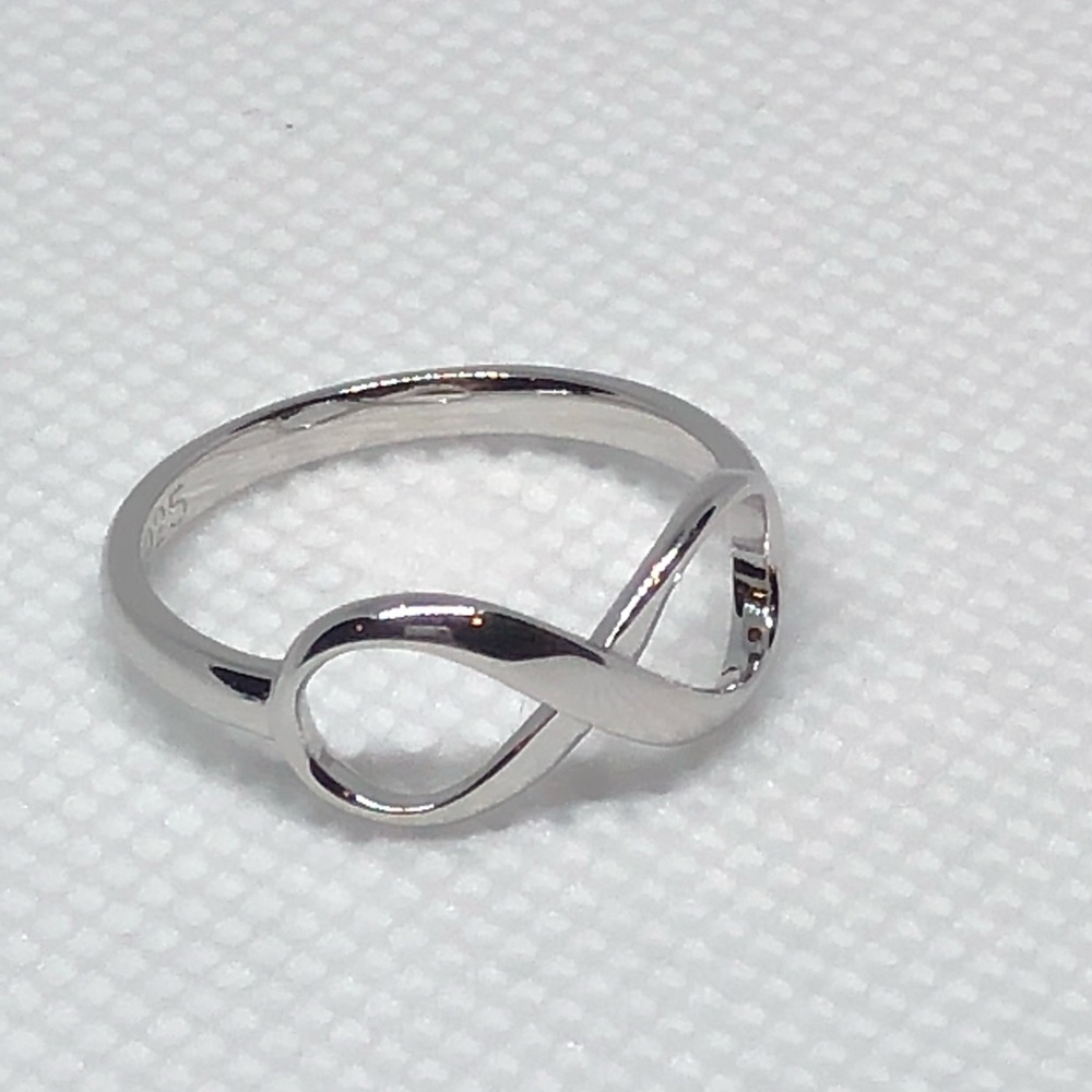 Sterling Silver Infinity Ring - Picture 3 of 8